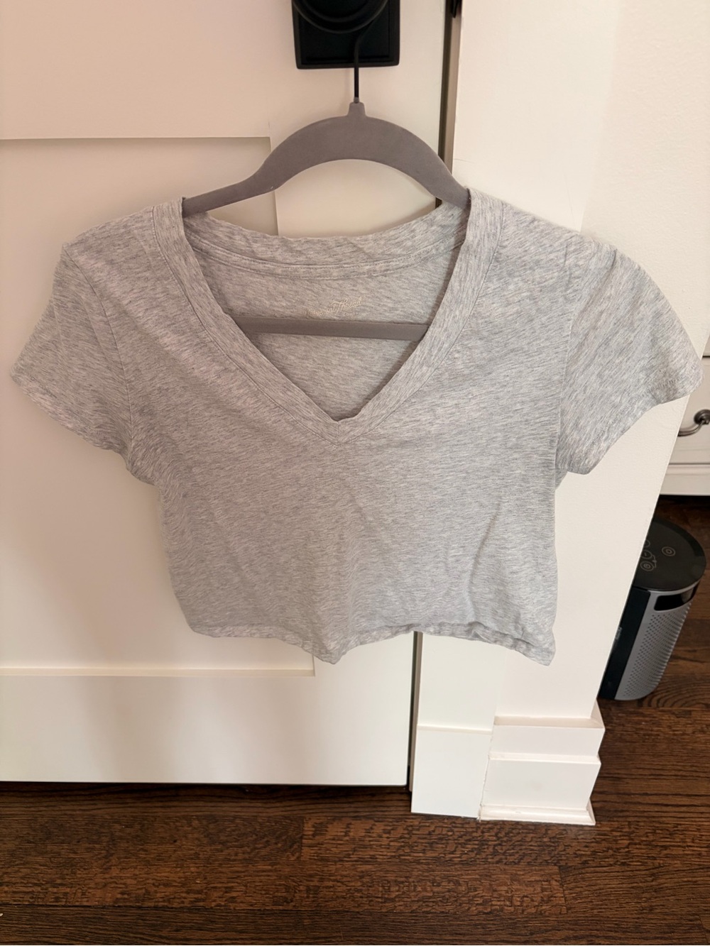 Universal Thread Heather Gray V-Neck Crop Top